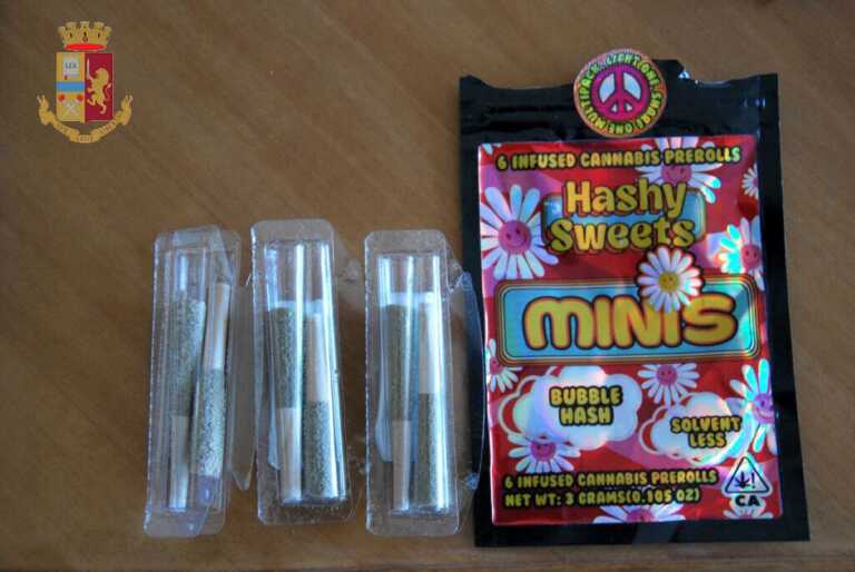 Galleria foto 'Ravenna, 27enne brindisino aveva oltre 300 sigarette elettroniche alla cannabis: arrestato' - foto 1