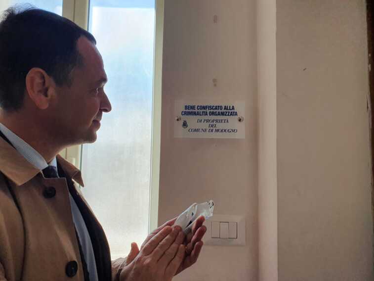 Immobile confiscato alla mafia assegnato a orfano modugnese. Il sindaco: «Grande vittoria»