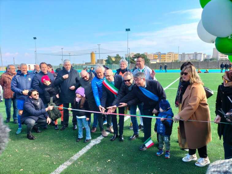 Giovinazzo, rinasce lo stadio “De Pergola”: l’ex ct Donadoni e il pugliese Olive al taglio del nastro