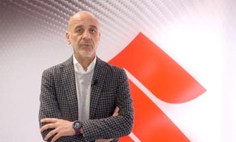 Galleria foto 'Suzuki, Nalli: ‘Elettrico sarà approdo di strategia che ricerca efficienza’' - foto 1