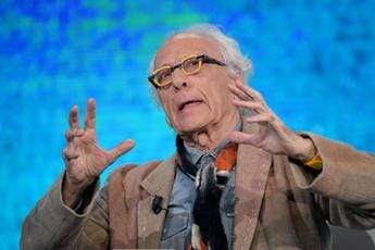 Galleria foto 'Terroristi rossi, Mughini: “Francia dice no a estradizione? Si tengano queste canaglie”' - foto 1