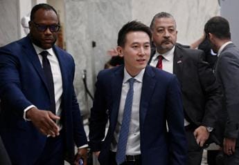 Galleria foto 'Tik Tok, Ceo al Congresso Usa: “Raccogliamo stessi dati di Fb e Tw”' - foto 1