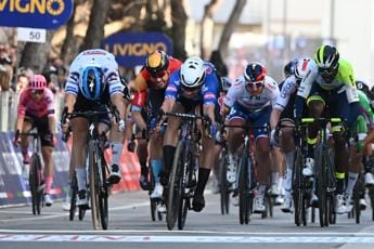 Galleria foto 'Tirreno-Adriatico 2023, Jakobsen vince seconda tappa e Ganna sempre leader' - foto 1