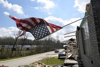Galleria foto 'Tornado in Mississippi e Alabama, almeno 26 morti' - foto 1
