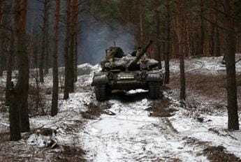 Galleria foto 'Ucraina, nuovi aiuti Usa per 400 milioni. Biden vede Scholz' - foto 1