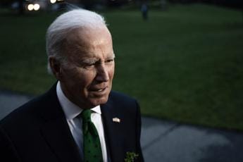 Galleria foto 'Usa, Biden: “Americani chiedono stop armi da assalto, Congresso agisca”' - foto 1
