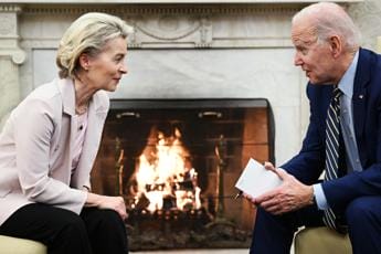 Galleria foto 'Usa-Ue, Von der Leyen: “Con Biden colloqui molto costruttivi”' - foto 1