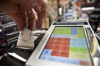 Galleria foto 'Vola il cashless, lo scontrino è sceso a 40 euro' - foto 1
