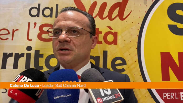 Galleria foto 'Sud Chiama Nord, De Luca “Lanciamo un appello ai movimenti civici”' - foto 1