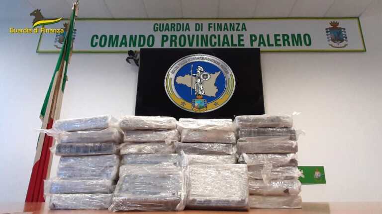 Traffico di droga tra Calabria e Sicilia: arrestato nel porto di Bari l’ultimo ricercato. Rientrava dalla Grecia