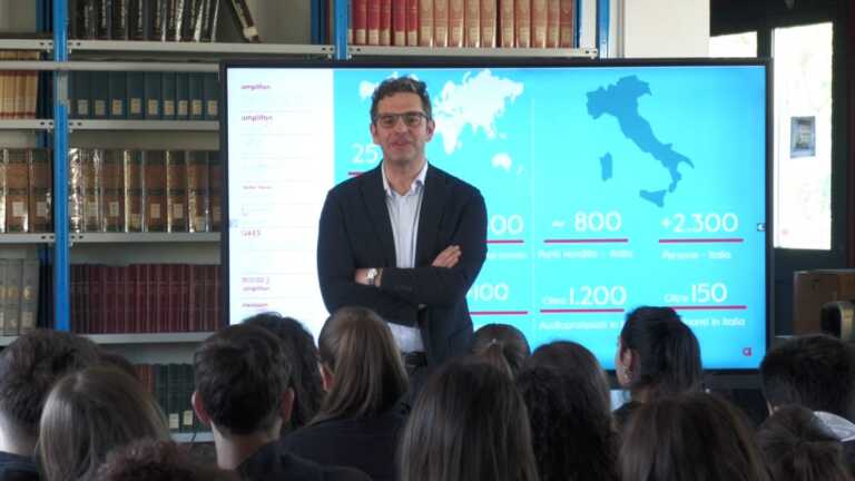 Galleria foto 'Amplifon Italia, fa tappa a Modena il roadshow per i giovani' - foto 1