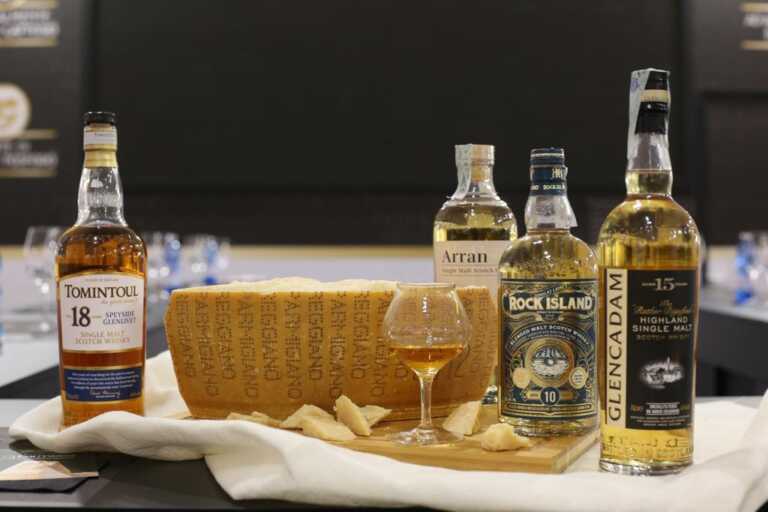 Galleria foto 'Al Vinitaly il “pairing” tra whisky scozzese e Parmigiano Reggiano' - foto 1