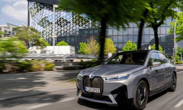 Vendite veicoli elettrici Gruppo Bmw più che raddoppiate