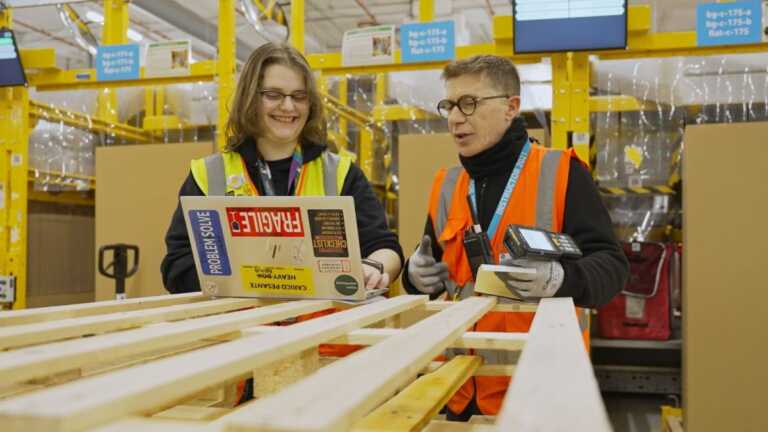 Galleria foto '“Top Companies”, Amazon per la prima volta nella classifica italiana' - foto 1