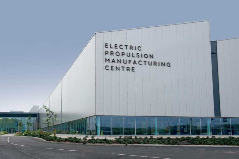 Jaguar land Rover investirà 15 miliardi di sterline per elettrificazione