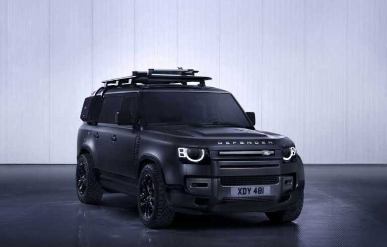 La famiglia Defender cresce con la lussuosa 130 Outbound