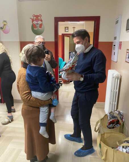 Galleria foto '“Auguri a chi vuol cambiare”, il messaggio di Giuseppe Conte da Foggia' - foto 1