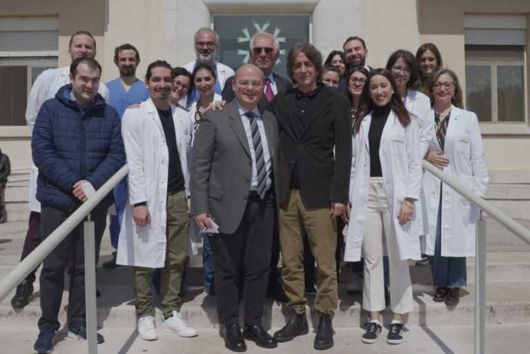 “La ricerca, un inno alla vita”: Sergio Rubini testimonial della campagna del 5×1000 all’Istituto tumori di Bari – VIDEO