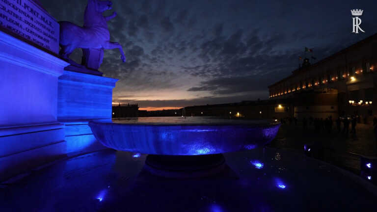 Galleria foto 'Quirinale, fontana dei Dioscuri illuminata di blu per giornata autismo' - foto 1