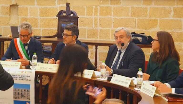Giustizia riparativa, rieducare attraverso la bellezza. Emiliano: «Idea fantastica a Canosa»