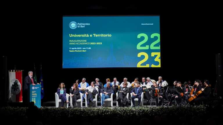 Emiliano all’inaugurazione dell’anno accademico del Poliba: «Favorisce e sostiene la crescita di questa regione» – VIDEO