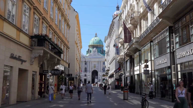 Galleria foto 'Turismo, 16 milioni in partenza per Pasqua e 25 aprile' - foto 1