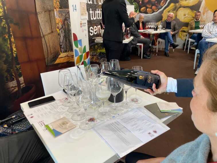 Chiude il Vinitaly 2023: bilancio positivo per la Puglia. Pentassuglia: «Strategia di promozione vincente» – FOTO Chiude il Vinitaly 2023: bilancio positivo per la Puglia. Pentassuglia: «Strategia di promozione vincente» – FOTO