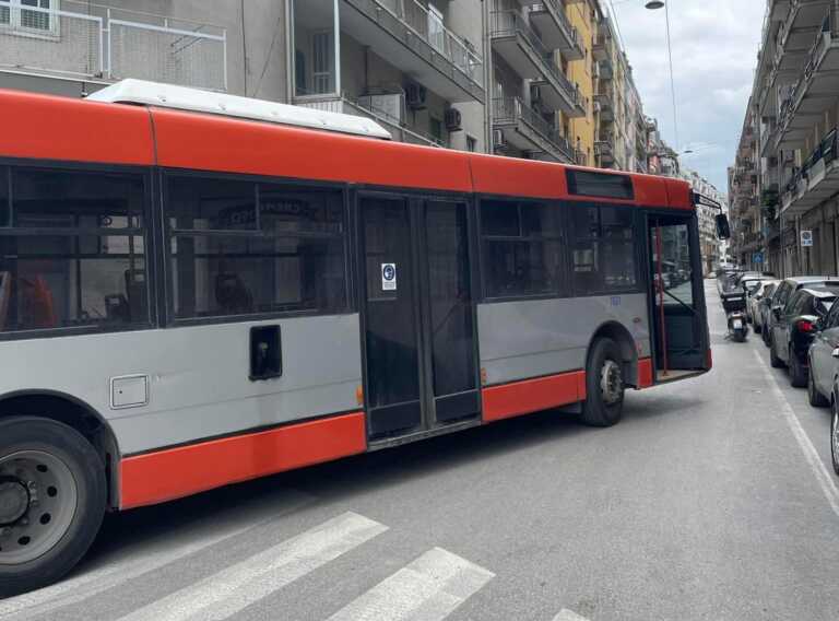 Vivi in periferia e vuoi studiare in centro a Bari? Impossibile, se ti muovi con i mezzi Amtab