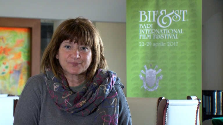 Antonella Matranga «con gli anni ’80 nel cuore»: parte da Bari l’ispirazione per le sue “Vite in tempesta”