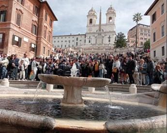 Galleria foto 'Attacchi a beni culturali, Cdm approva ddl con sanzioni per i vandali' - foto 1