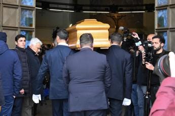 Galleria foto 'Attentato a Tel Aviv, a Roma l’ultimo saluto ad Alessandro Parini' - foto 1