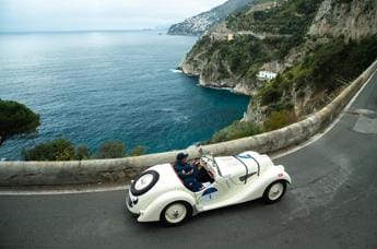 Galleria foto 'Automobilismo, Facchini-Olivetti su Bmw 328 del 1938 si aggiudicano Sorrento Roads' - foto 1