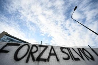 Galleria foto 'Berlusconi, Forza Italia tira sospiro di sollievo ma restano nodi nel partito' - foto 1