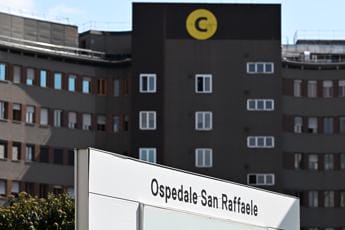 Galleria foto 'Berlusconi, “notte tranquilla” in ospedale' - foto 1