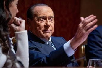 Galleria foto 'Berlusconi ricoverato: diagnosi leucemia da 2 anni, riacutizzazione a marzo' - foto 1