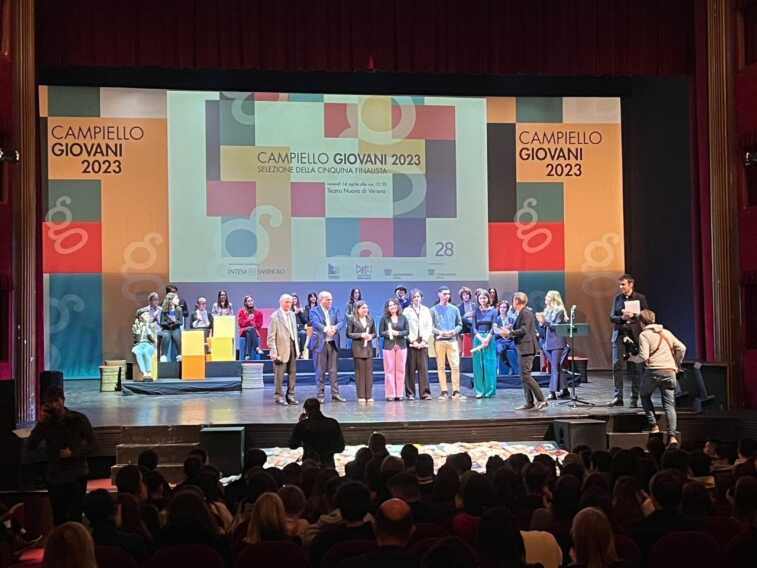 Galleria foto 'Ester Mennella, 18enne foggiana, nella cinquina finalista del premio “Campiello Giovani”' - foto 1