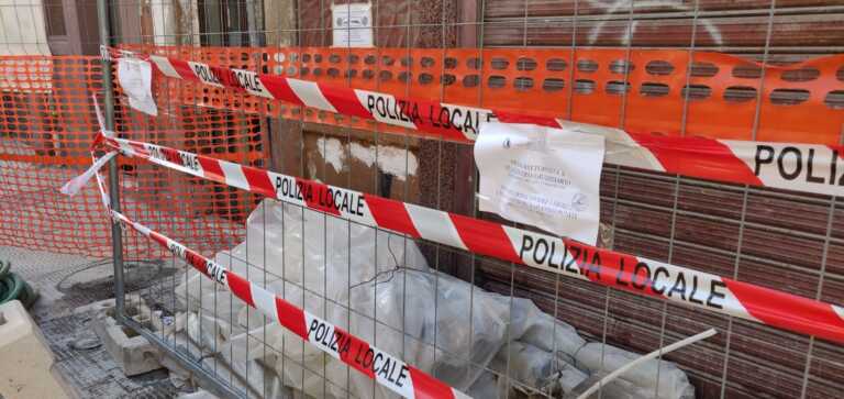 Amianto in un cantiere nel quartiere Libertà a Bari: sequestrata l’area. Denunciato il titolare