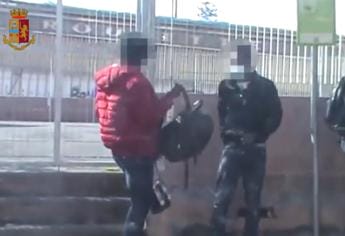 Catania, gestivano viaggi migranti verso l’Ue: fermate 25 persone Catania, gestivano viaggi migranti verso l’Ue: fermate 25 persone