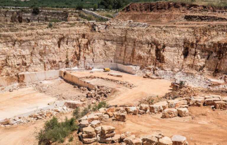 «Io ci sarò sempre, c’ho il timbro professionale»: così i funzionari hanno sfregiato la Basilicata