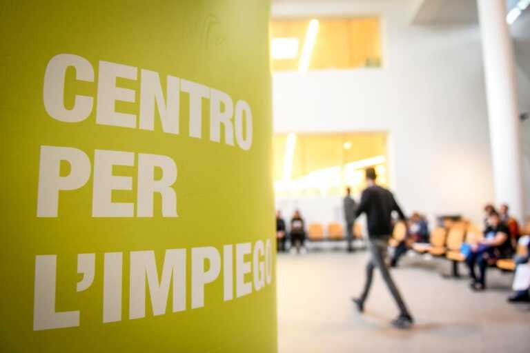 Occupazione in ripresa al Sud: aumentano gli impieghi a bassa specializzazione ma i divari restano molto ampi