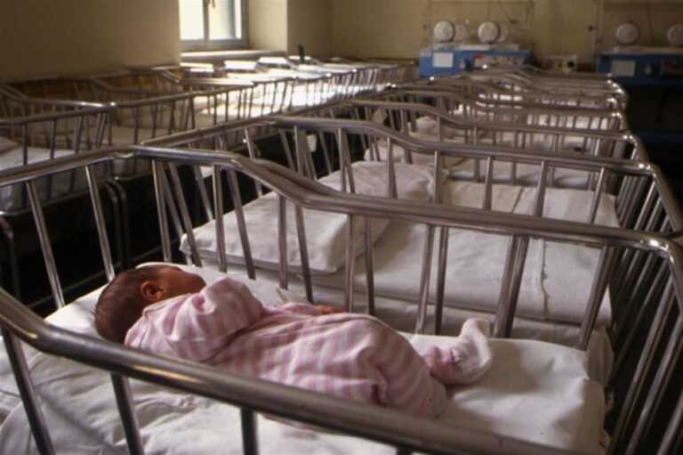 Figli? No, grazie. Vince la denatalità e l’età media delle mamme sale: record in Basilicata