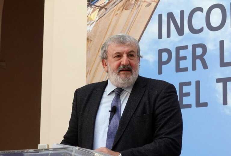 Emiliano scrive al Governo: «Si sblocchino i 4,6 miliardi del Fondo per la perequazione infrastrutturale»