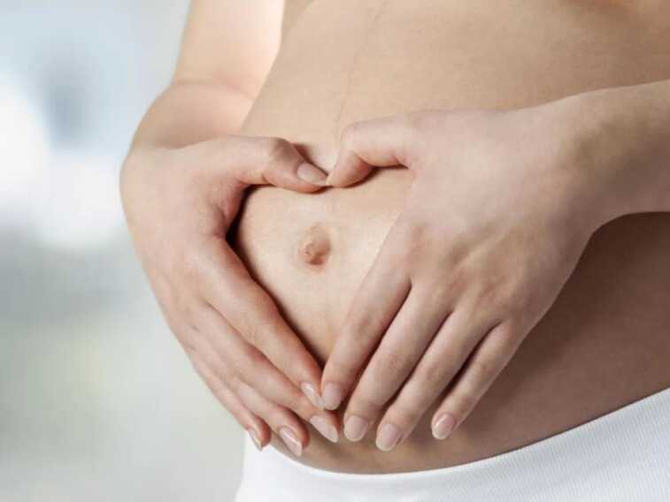 Brindisi, 38enne licenziata due giorni dopo aver detto di essere incinta: «È stata discriminata»