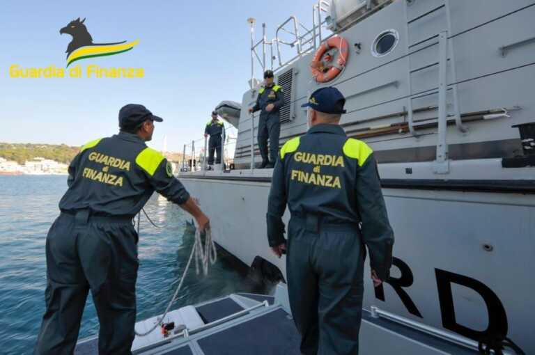 Barche non dichiarate e ricci pescati irregolarmente: i controlli della Guardia di finanza durante le festività