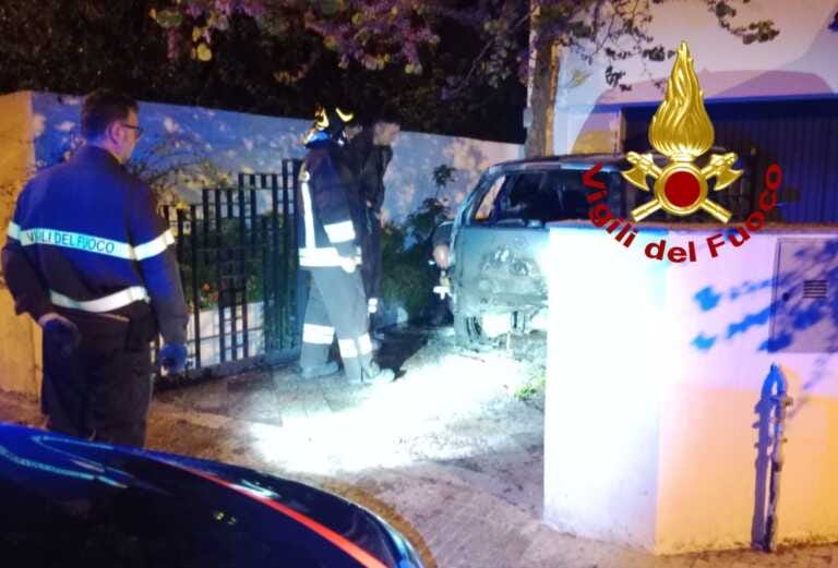 Ancora incendi in Salento: a fuoco un’auto a Racale, era parcheggiata in un giardino privato