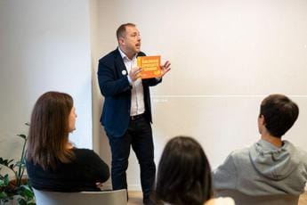 Galleria foto 'Innovazione, associazione Vivavoce lancia whatsapp Voice Help' - foto 1