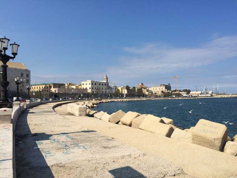 Bari, Lungomare fuori gioco per i residenti: l’area sarà chiusa per il villaggio Coldiretti e la sagra di San Nicola