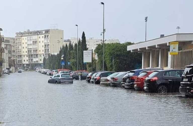 Allagamenti a Brindisi: numerosi gli interventi dei Vigili del fuoco. Salvate persone bloccate nelle auto