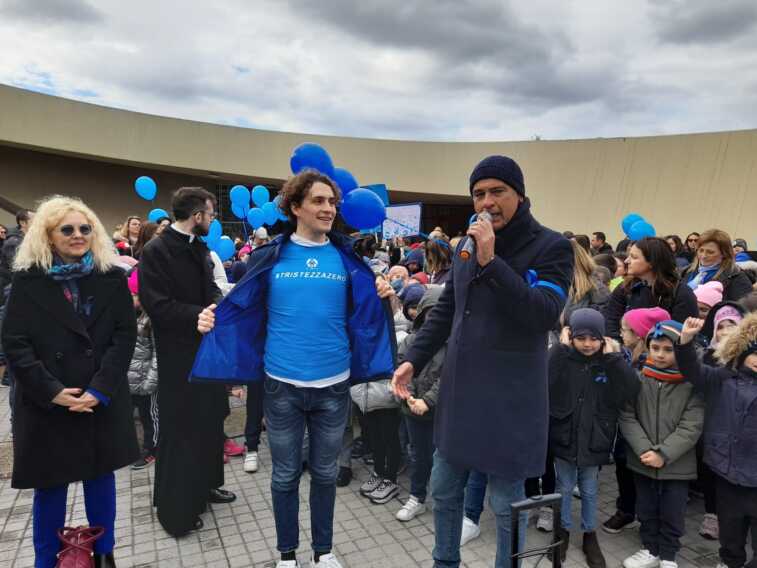 A Taranto va in scena la marcia dell’inclusione a «tristezza zero» con Marco D’Aniello