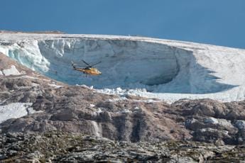 Galleria foto 'Marmolada, crollo ghiacciaio: cosa è successo' - foto 1